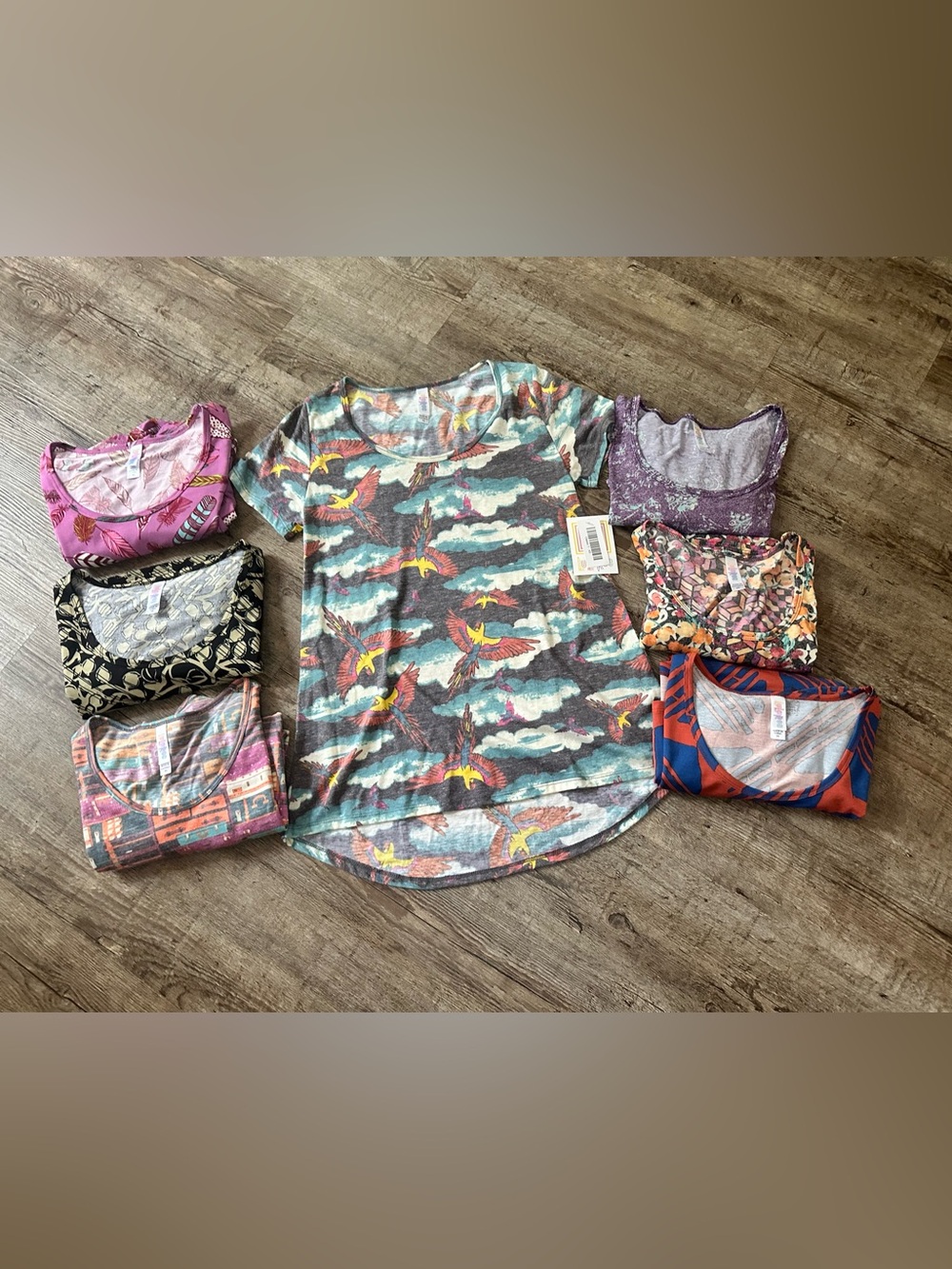 NWT LuLaRoe Classic T Shirt Bundle (Lot of 7) Size XS